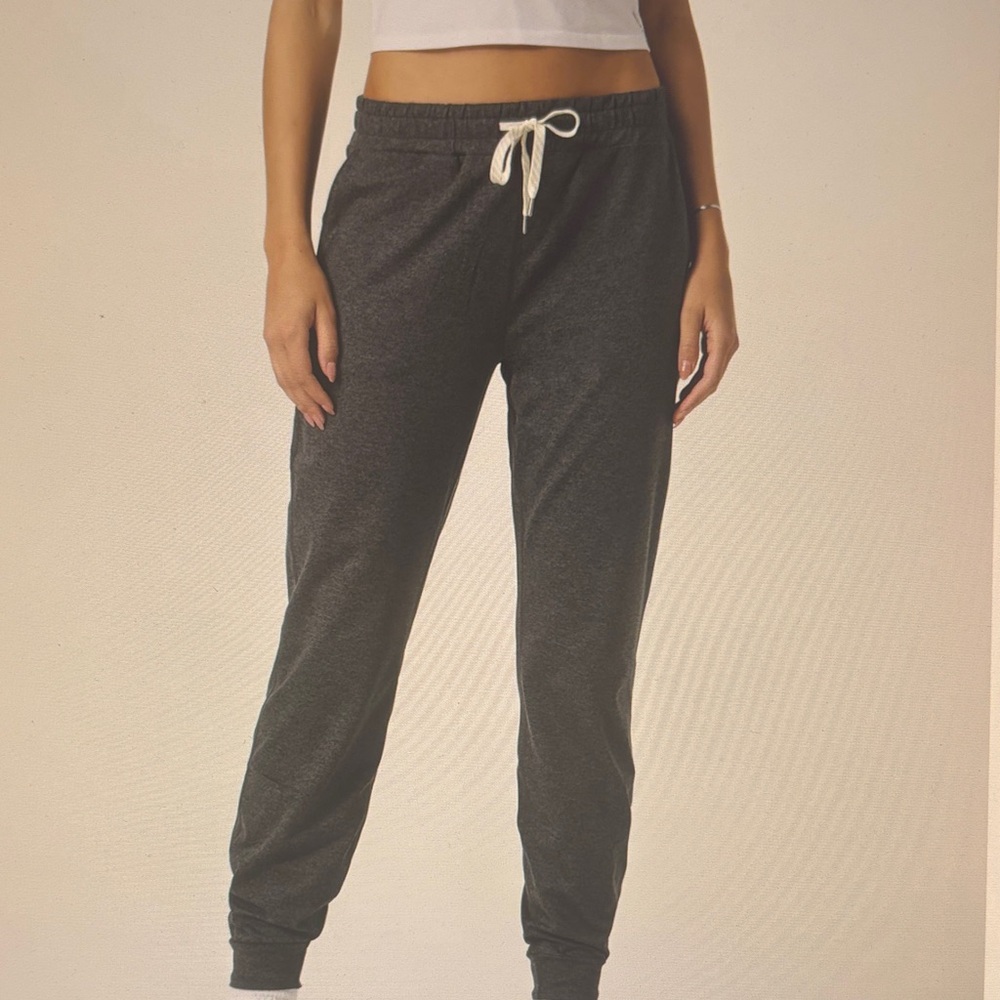 Vuori Charcoal Grey Dreamknit Performance Joggers - Picture 4 of 6